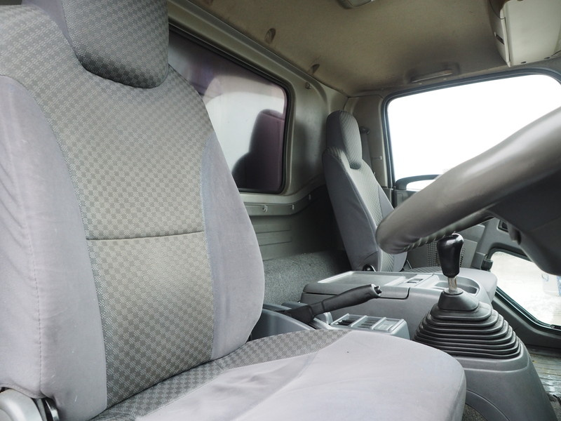 いすゞ フォワード 冷凍バン 中型 SKG-FRR90T2 年式 H24[写真06]