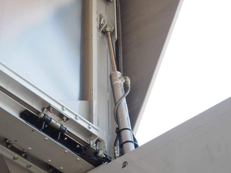 いすゞ フォワード ウイング車 中型 PDG-FRR34S2 年式 H22[写真09]