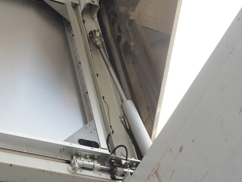 三菱ふそう スーパーグレート ウイング車 大型 QKG-FS54VZ 年式 H24[写真09]