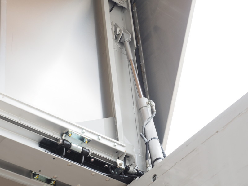 いすゞ フォワード ウイング車 中型 TKG-FRR90T2 年式 H27[写真09]