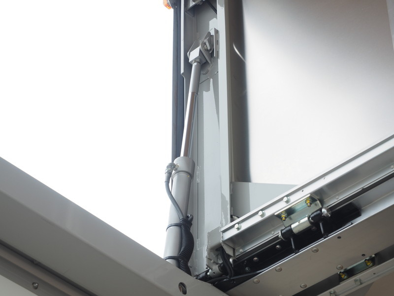 いすゞ フォワード ウイング車 中型 TKG-FRR90T2 年式 H27[写真10]