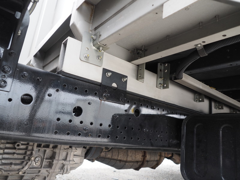 いすゞ フォワード ウイング車 中型 TKG-FRR90T2 年式 H27[写真33]