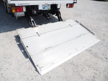 いすゞ エルフ バン車 小型 TKG-NPR85AN 年式 H26 [写真16]