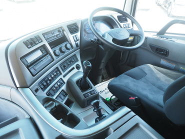 UDトラックス クオン ウイング車 大型 QKG-CG5ZA 年式 H26 [写真31]