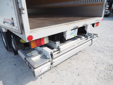 いすゞ エルフ バン車 小型 TPG-NMR85AN 年式 H27 [写真13]