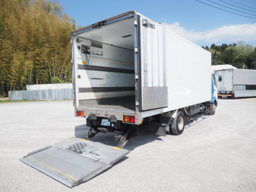 三菱ふそう ファイター 冷凍バン 中型 PDG-FK61F 年式 H22 [写真17]