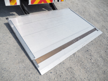 いすゞ フォワード ウイング車 中型 TKG-FRR90T2 年式 H27 [写真26]