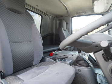 いすゞ フォワード ウイング車 中型 TKG-FRR90T2 年式 H27 [写真29]