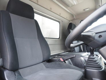 日野 レンジャー 冷凍バン 中型 TKG-FC9JKAG 年式 H27 [写真11]