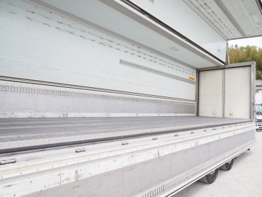 いすゞ ギガ 冷凍ウイング 大型 PJ-CYL51V5 年式 H17 [写真20]