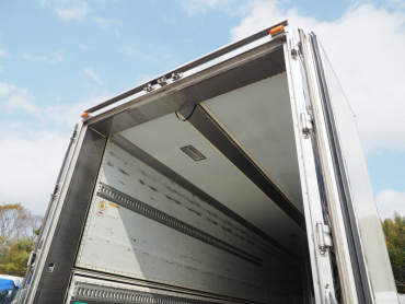 いすゞ ギガ 冷凍ウイング 大型 PJ-CYL51V5 年式 H17 [写真28]