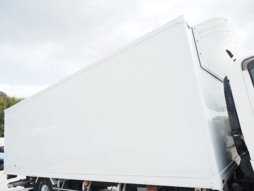 いすゞ フォワード 冷凍バン 中増t SKG-FSR90T2 年式 H25 [写真07]