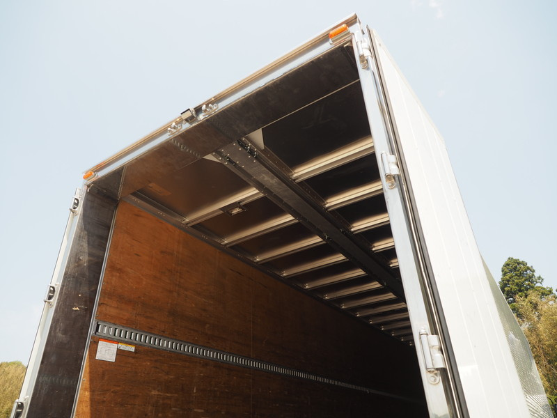 いすゞ ギガ ウイング車 大型 LKG-CYJ77A 年式 H24[写真21]