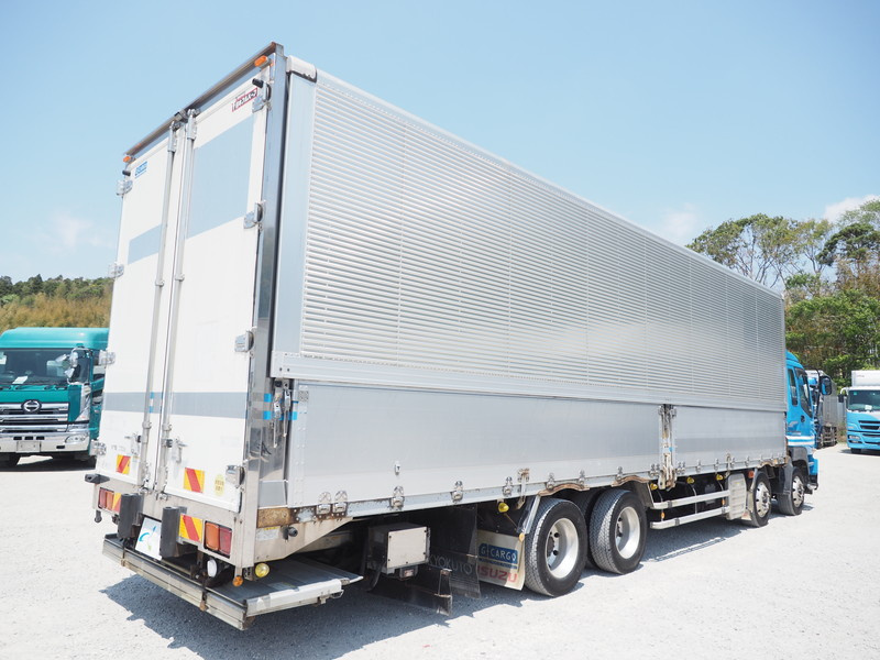 いすゞ ギガ ウイング車 大型 LKG-CYJ77A 年式 H24[写真04]