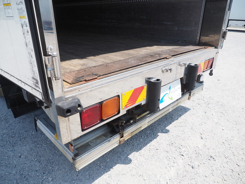 いすゞ ギガ ウイング車 大型 LKG-CYJ77A 年式 H24[写真22]