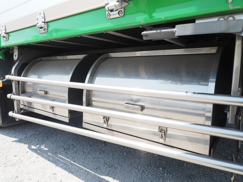 いすゞ ギガ ウイング車 大型 QKG-CYJ77A 年式 H24[写真26]