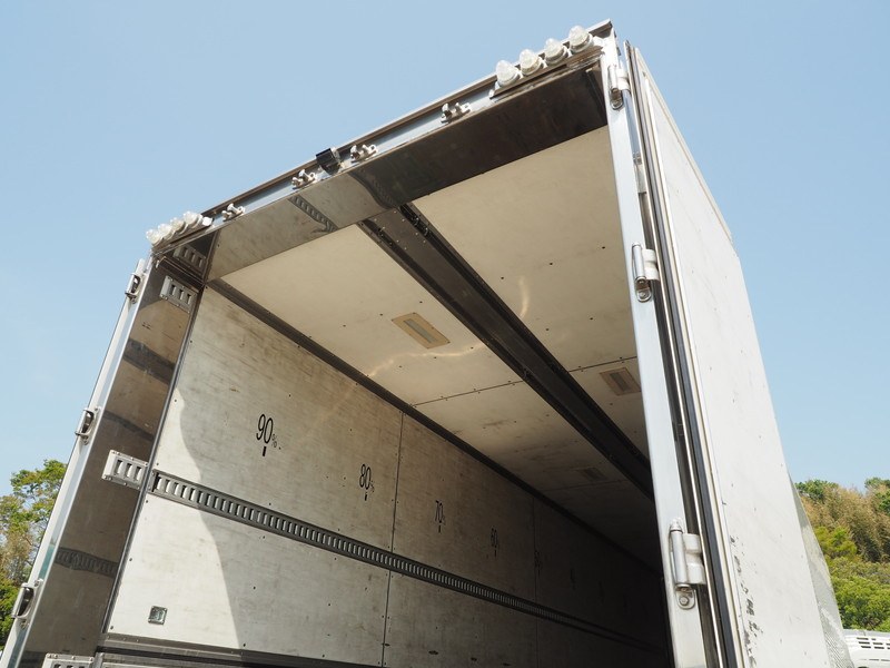 いすゞ ギガ ウイング車 大型 QKG-CYJ77A 年式 H24[写真24]