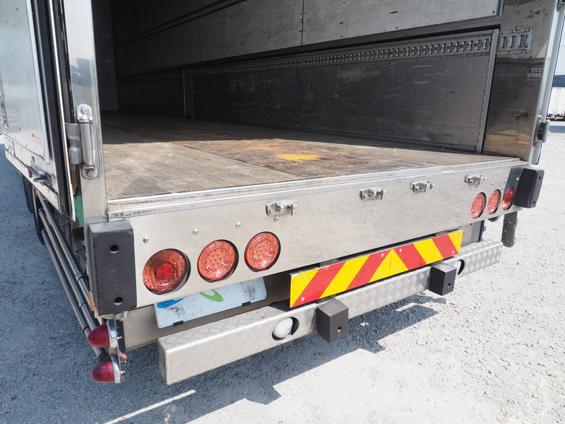 いすゞ ギガ ウイング車 大型 QKG-CYJ77A 年式 H24[写真25]