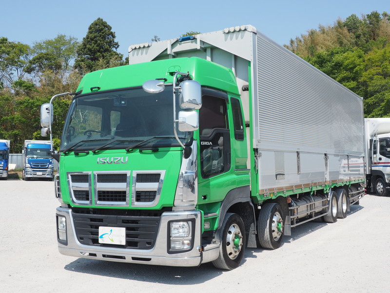 いすゞ ギガ ウイング車 大型 QKG-CYJ77A 年式 H24[写真01]