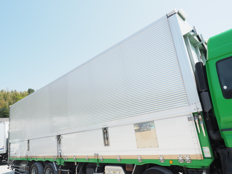 いすゞ ギガ ウイング車 大型 QKG-CYJ77A 年式 H24[写真08]