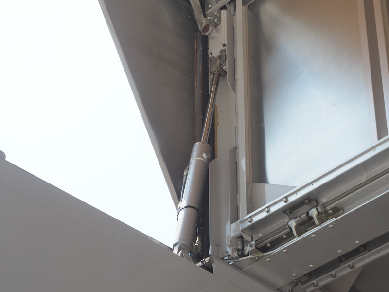 日野 グランドプロフィア ウイング車 大型 BDG-FW1EXYG 年式 H22[写真14]