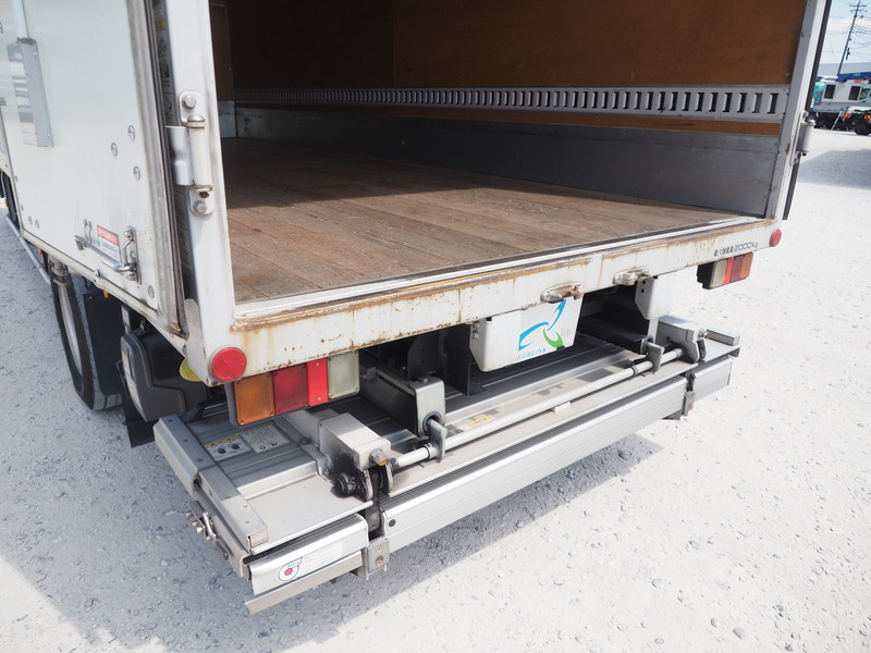 いすゞ エルフ バン車 小型 TPG-NMR85AN 年式 H27[写真13]