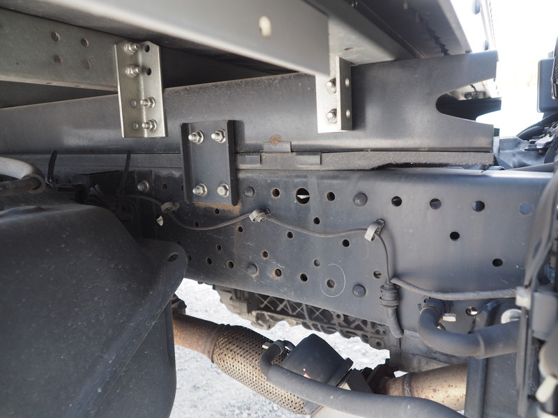 いすゞ エルフ バン車 小型 TPG-NMR85AN 年式 H27[写真24]