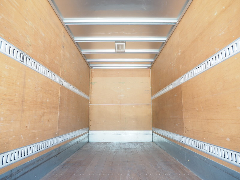 いすゞ エルフ バン車 小型 TPG-NMR85AN 年式 H27[写真10]