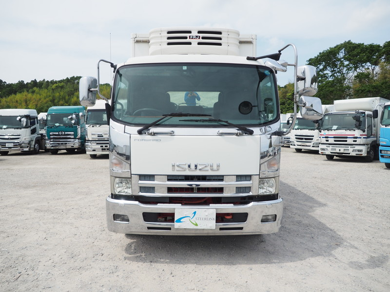 いすゞ フォワード 冷凍バン 中増t PKG-FSR34T2 年式 H19[写真03]