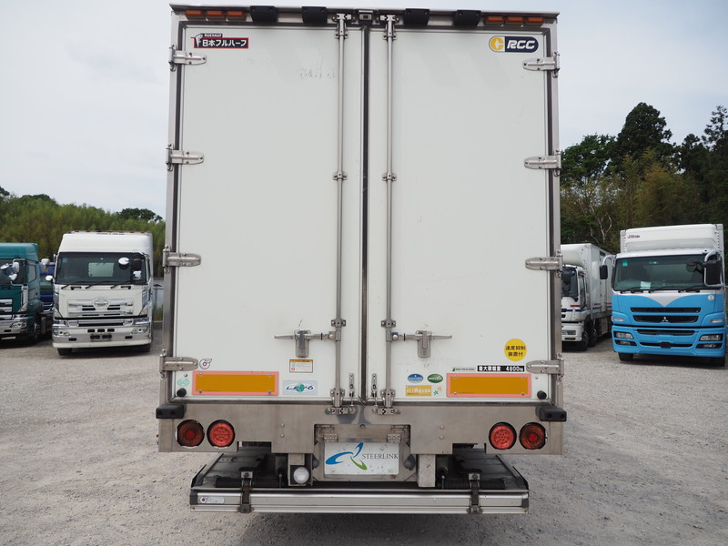 いすゞ フォワード 冷凍バン 中増t PKG-FSR34T2 年式 H19[写真06]