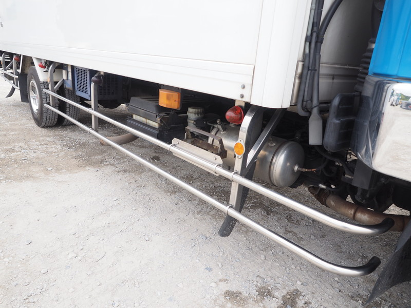 三菱ふそう ファイター 冷凍バン 中型 PDG-FK61F 年式 H23[写真10]