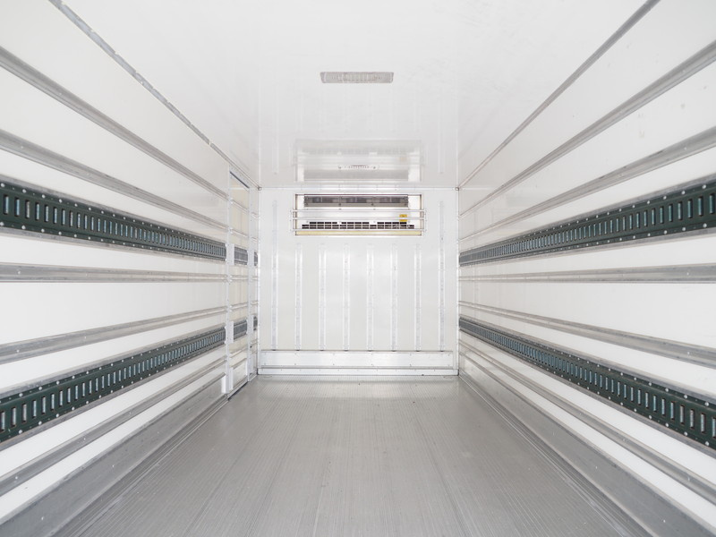 三菱ふそう ファイター 冷凍バン 中型 PDG-FK61F 年式 H23[写真16]