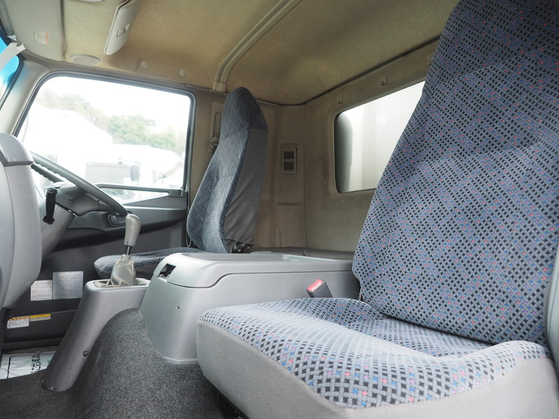 三菱ふそう ファイター 冷凍バン 中型 PDG-FK61F 年式 H23[写真28]