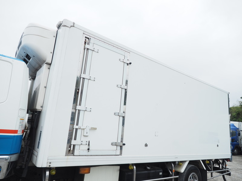 三菱ふそう ファイター 冷凍バン 中型 PDG-FK61F 年式 H23[写真11]