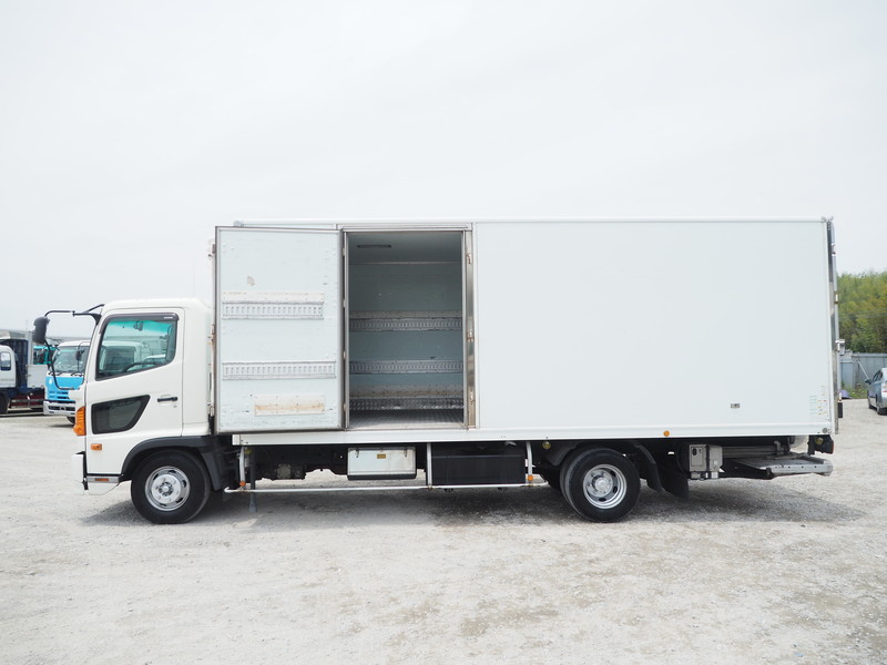 日野 レンジャー 冷凍バン 中型 TKG-FC9JKAA 年式 H27[写真09]