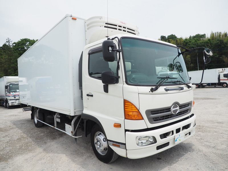 日野 レンジャー 冷凍バン 中型 TKG-FC9JKAA 年式 H27[写真03]