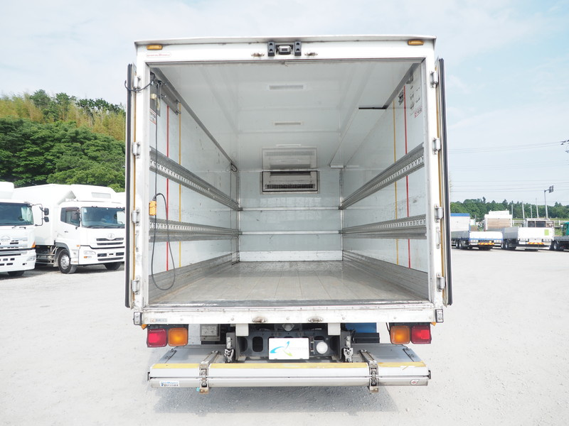 いすゞ フォワード 冷凍バン 中型 TKG-FRR90S2 年式 H25[写真10]