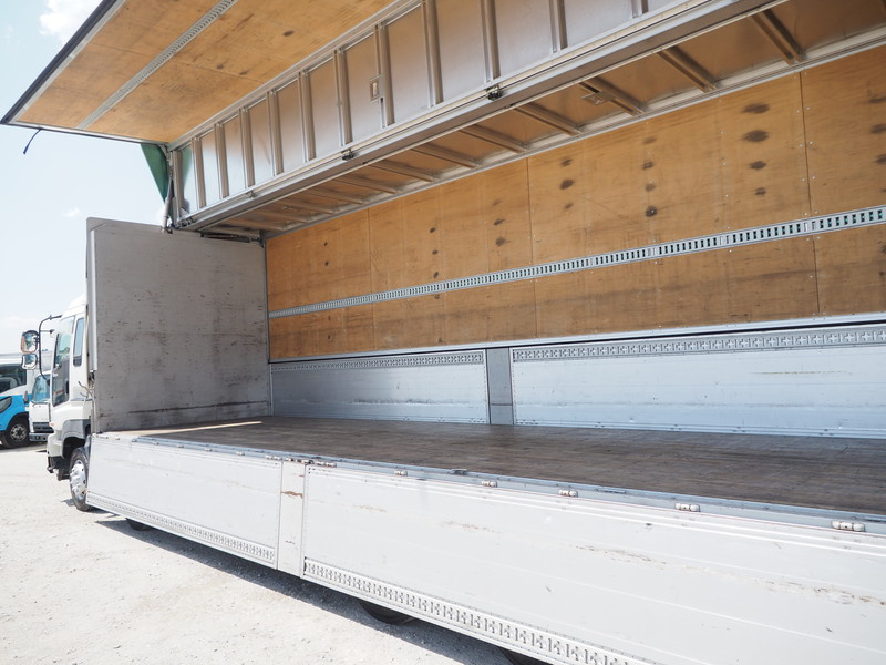 いすゞ ギガ ウイング車 大型 QKG-CYJ77A 年式 H25[写真15]