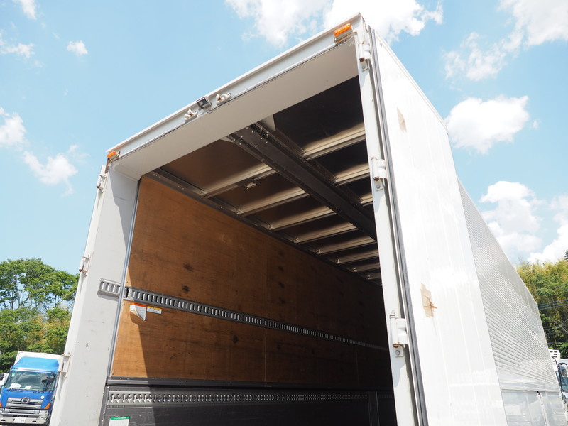 いすゞ ギガ ウイング車 大型 QKG-CYJ77A 年式 H25[写真24]