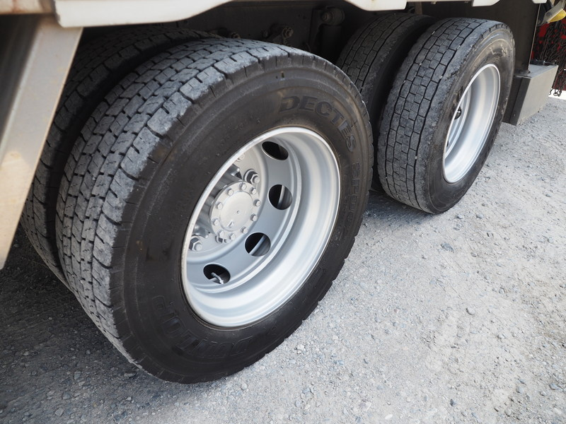 いすゞ ギガ ウイング車 大型 QKG-CYJ77A 年式 H25[写真39]