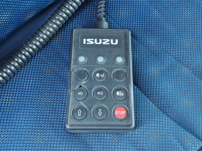 いすゞ ギガ ウイング車 大型 QKG-CYJ77A 年式 H25[写真32]