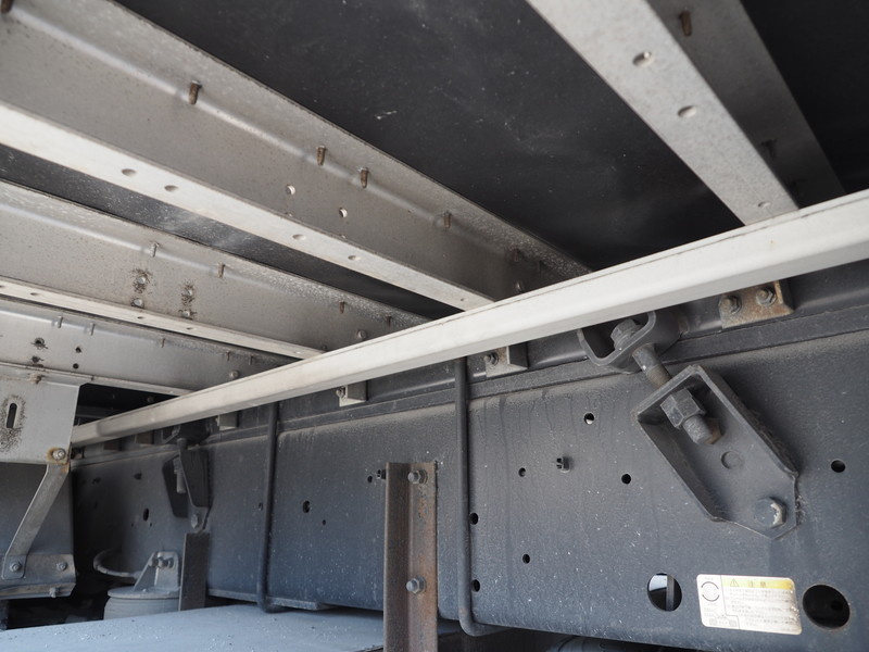 いすゞ ギガ ウイング車 大型 QKG-CYJ77A 年式 H25[写真37]