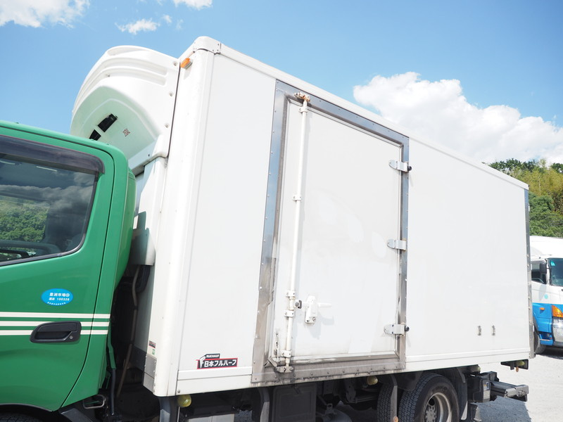 日野 デュトロ 冷凍バン 小型 TKG-XZU710M 年式 H25[写真09]