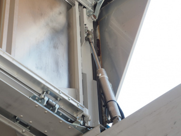 いすゞ ギガ ウイング車 大型 LKG-CYJ77A 年式 H24 [写真09]