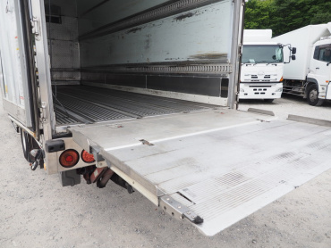 いすゞ フォワード 冷凍バン 中増t PKG-FSR34T2 年式 H19 [写真14]