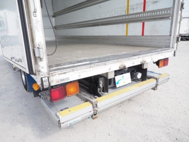 いすゞ フォワード 冷凍バン 中型 TKG-FRR90S2 年式 H25 [写真16]