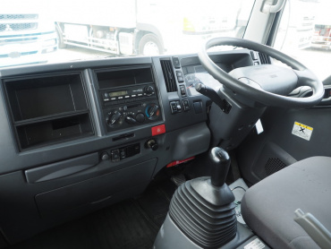 いすゞ エルフ バン車 小型 TKG-NMR85AN 年式 H26 [写真22]