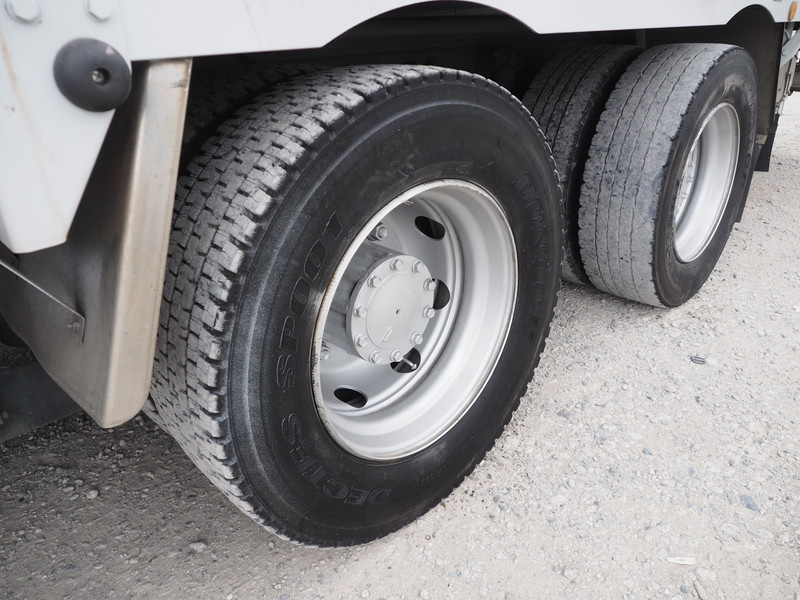 UDトラックス クオン 冷凍ウイング 大型 QKG-CG5ZA 年式 H24[写真47]