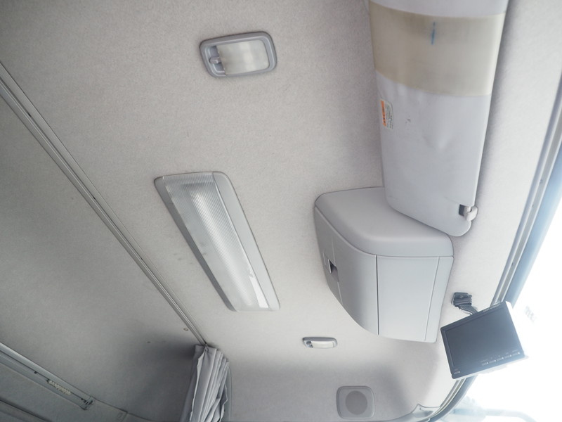 UDトラックス クオン 冷凍ウイング 大型 QKG-CG5ZA 年式 H24[写真36]