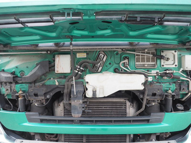 UDトラックス クオン 冷凍ウイング 大型 QKG-CG5ZA 年式 H24[写真48]